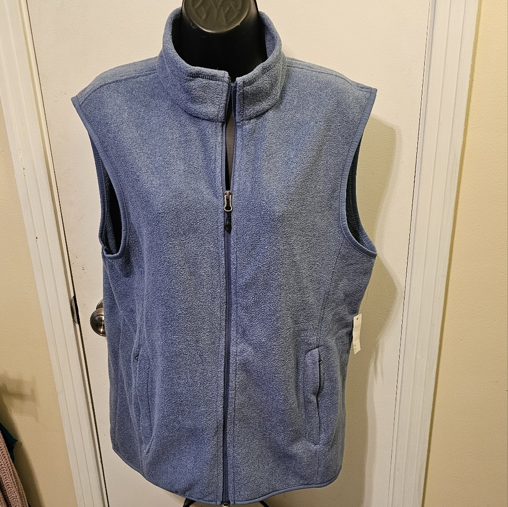 WOMAN'S‎ Amazon Essentials - Size Medium